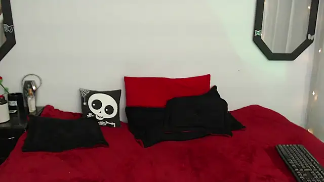 Amy Aloqua online show from 01-15-26, 03:26