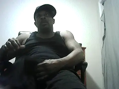 Snapshot of ThugDick79 chatting on 12-20-24, 03:31 ThugDick79 online show from 12-20-24, 03:31