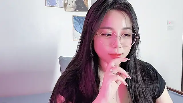 Snapshot of __Lyly__ chatting on 07-31-26, 04:04 Lyly online show from 07-31-26, 04:04