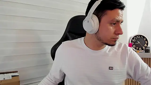 Rick Diesel  online show from 11-04-25, 03:43