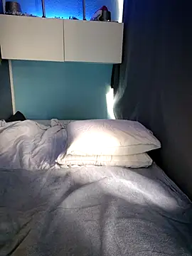 Snapshot of XxGipsyxX chatting on 10-18-25, 02:30 XxGipsyxX online show from 10-18-25, 02:30