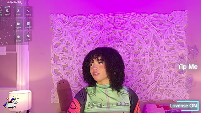 Snapshot of MalaikaBrown chatting on 05-24-26, 04:56 MalaikaBrown online show from 05-24-26, 04:56