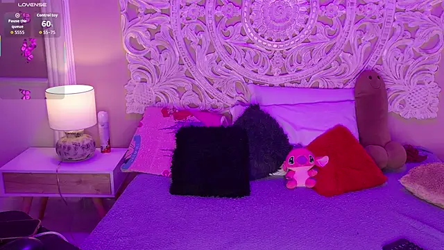 MalaikaBrown online show from 04-15-26, 05:02