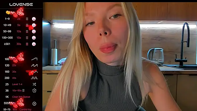 Snapshot of Olivia_Bells chatting on 07-04-26, 09:19 Olivia Bells online show from 07-04-26, 09:19
