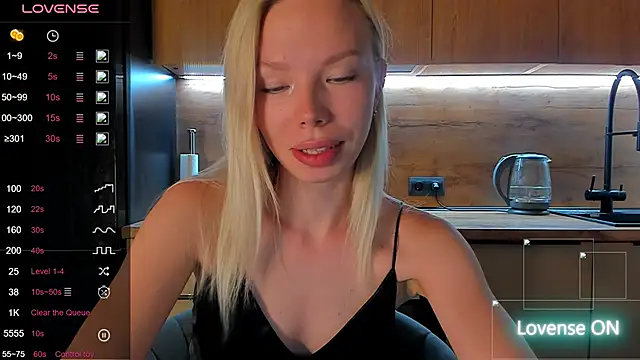 Snapshot of Olivia_Bells chatting on 06-21-26, 09:42 Olivia Bells online show from 06-21-26, 09:42