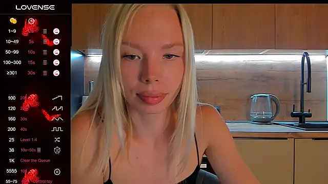 Snapshot of Olivia_Bells chatting on 08-03-26, 08:37 Olivia Bells online show from 08-03-26, 08:37