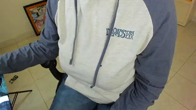 BellaFlaming online show from 04-09-26, 11:05