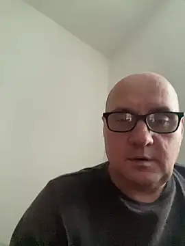 Snapshot of vanjbi45 chatting on 02-14-25, 08:21 vanjbi45 online show from 02-14-25, 08:21