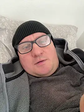 Snapshot of vanjbi45 chatting on 02-13-25, 01:15 vanjbi45 online show from 02-13-25, 01:15