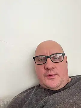 Snapshot of vanjbi45 chatting on 02-18-25, 01:22 vanjbi45 online show from 02-18-25, 01:22