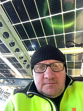 Snapshot of vanjbi45 chatting on 03-05-25, 10:44 vanjbi45 online show from 03-05-25, 10:44