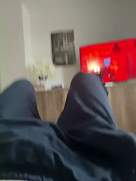 Snapshot of vanjbi45 chatting on 10-31-25, 02:24 vanjbi45 online show from 10-31-25, 02:24