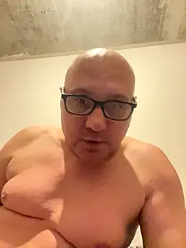 Snapshot of vanjbi45 chatting on 10-07-25, 07:15 vanjbi45 online show from 10-07-25, 07:15