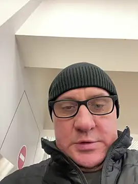 Snapshot of vanjbi45 chatting on 01-03-25, 12:51 vanjbi45 online show from 01-03-25, 12:51