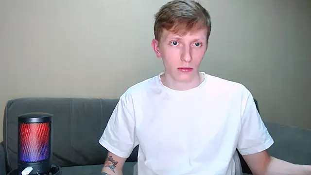 juliaanddima online show from 02-22-26, 10:33