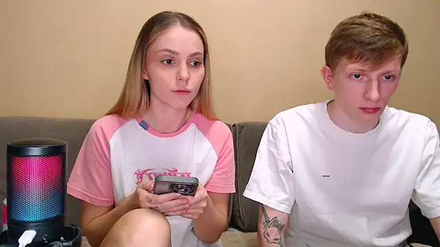 juliaanddima online show from 02-23-26, 10:43