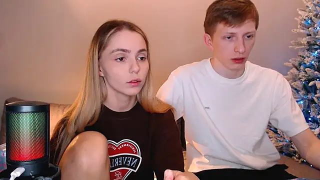 juliaanddima online show from 12-18-25, 10:24