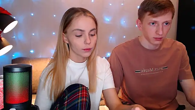 juliaanddima online show from 10-13-25, 09:49