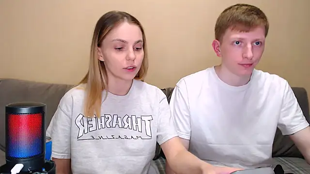 juliaanddima online show from 04-05-26, 09:54