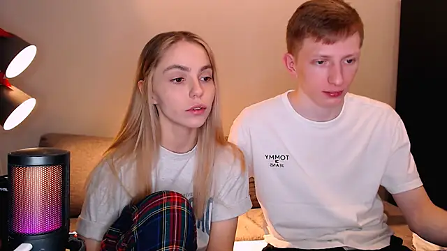 juliaanddima online show from 11-18-25, 10:24