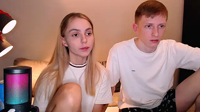 juliaanddima online show from 11-06-25, 10:03