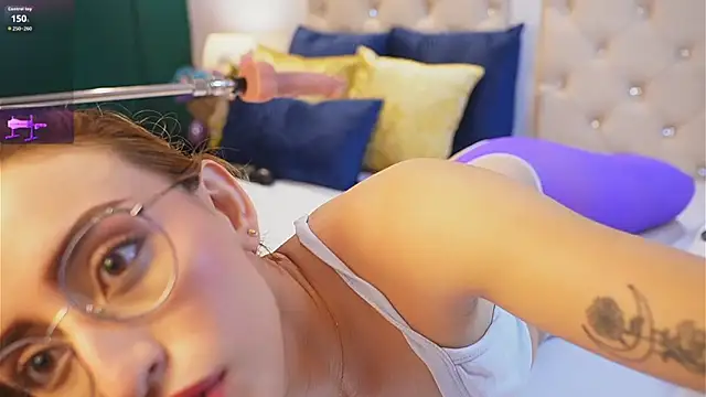 caroline adams  online show from 04-01-26, 01:51