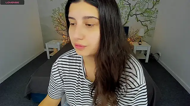 Linda EX online show from 02-08-25, 07:37