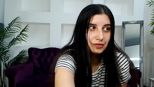 Linda EX online show from 04-15-26, 06:41