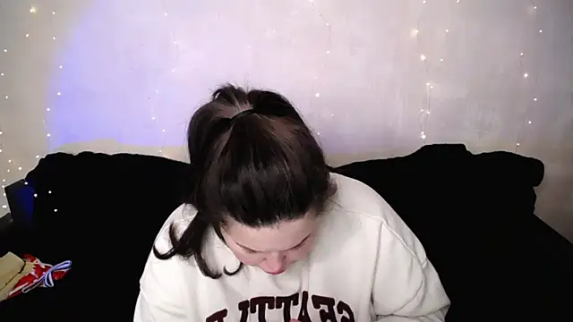 Snapshot of Emily_Mo chatting on 03-01-26, 06:46 Emily Mo online show from 03-01-26, 06:46