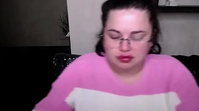 Emily Mo online show from 10-11-25, 06:03