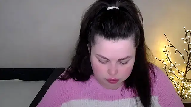 Snapshot of Emily_Mo chatting on 04-30-26, 05:47 Emily Mo online show from 04-30-26, 05:47