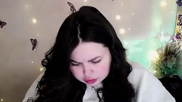 Snapshot of Emily_Mo chatting on 02-03-26, 07:46 Emily Mo online show from 02-03-26, 07:46