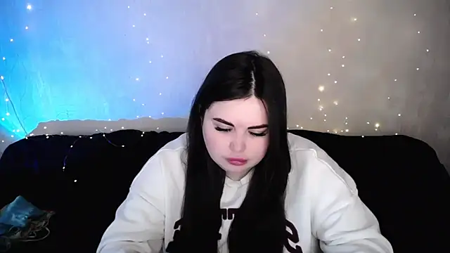 Snapshot of Emily_Mo chatting on 03-03-26, 07:15 Emily Mo online show from 03-03-26, 07:15