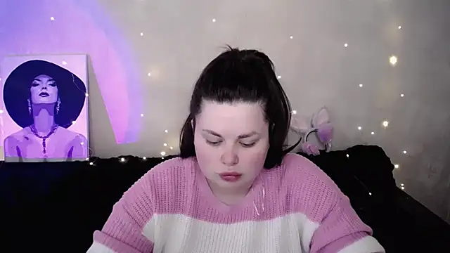 Snapshot of Emily_Mo chatting on 02-21-26, 06:48 Emily Mo online show from 02-21-26, 06:48