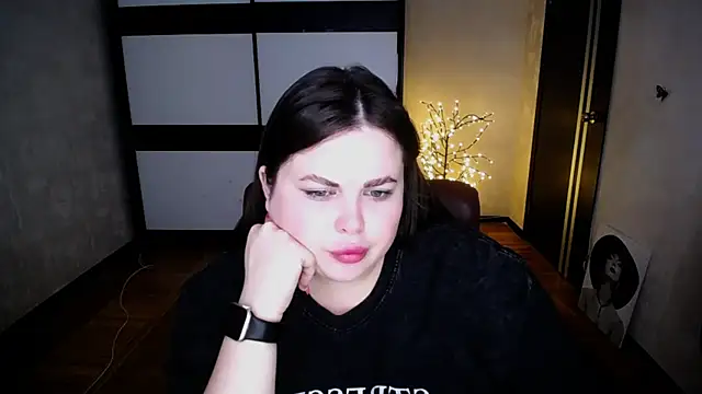 Snapshot of Emily_Mo chatting on 07-11-26, 05:52 Emily Mo online show from 07-11-26, 05:52