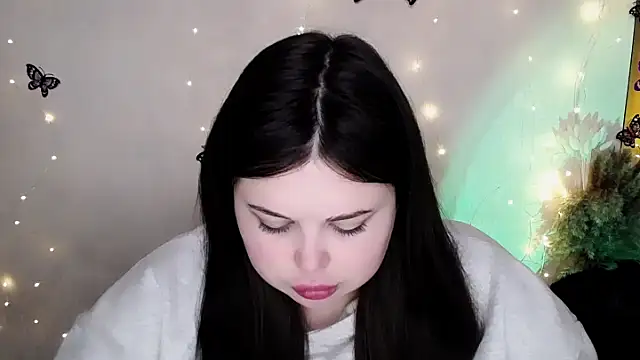 Snapshot of Emily_Mo chatting on 02-08-26, 06:55 Emily Mo online show from 02-08-26, 06:55