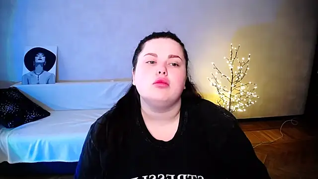 Snapshot of Emily_Mo chatting on 06-03-26, 05:41 Emily Mo online show from 06-03-26, 05:41