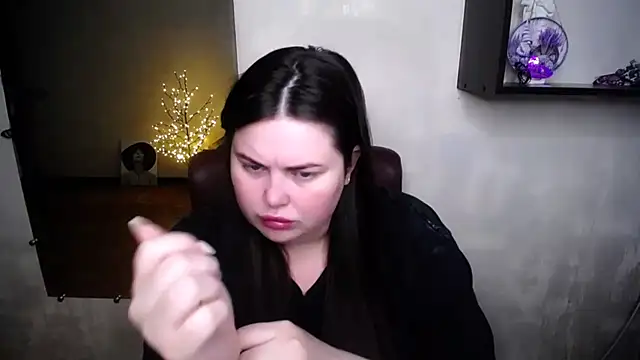 Snapshot of Emily_Mo chatting on 06-27-26, 06:19 Emily Mo online show from 06-27-26, 06:19