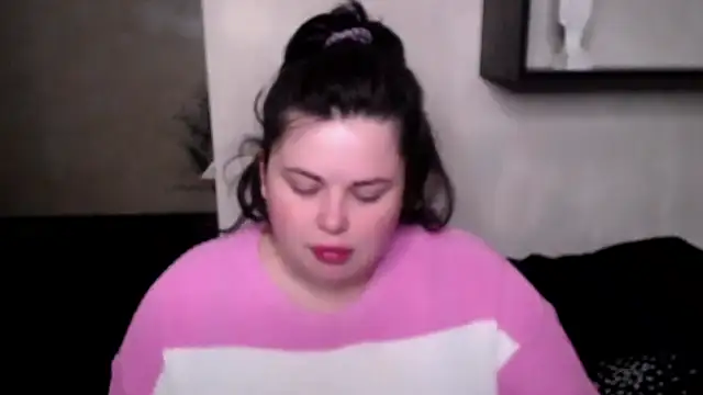 Emily Mo online show from 10-12-25, 05:20