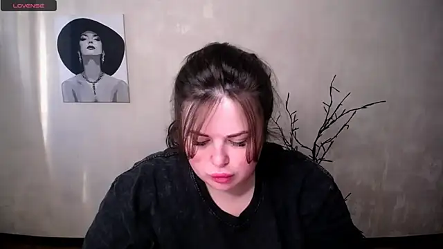 Emily Mo online show from 09-25-25, 05:24