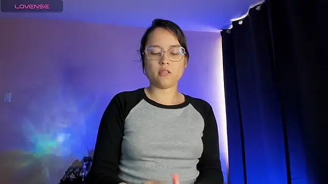 shantalc3rezo online show from 11-07-25, 08:24