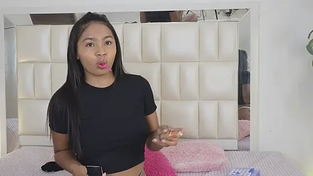 Snapshot of Anais_aradia chatting on 03-11-25, 05:35 Anais aradia online show from 03-11-25, 05:35