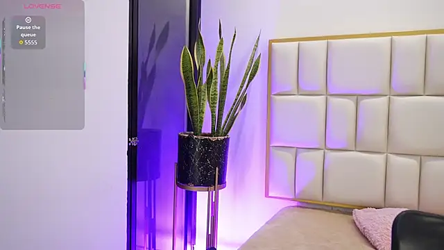 Snapshot of Anais_aradia chatting on 01-08-26, 05:24 Anais aradia online show from 01-08-26, 05:24