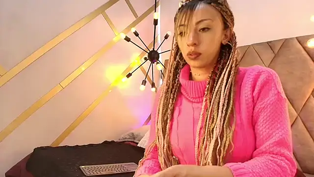 mia thompsonn  online show from 07-16-26, 02:25