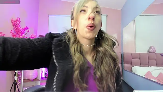 mia thompsonn  online show from 12-03-25, 01:54