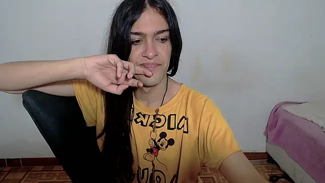 Snapshot of sweet1Girl chatting on 07-01-26, 02:06 sweet1Girl online show from 07-01-26, 02:06