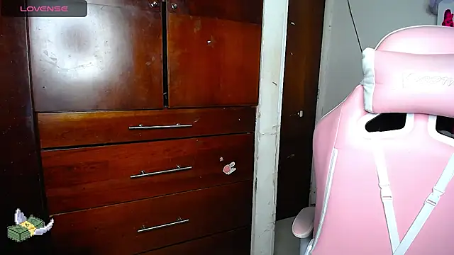 eva six online show from 01-25-25, 12:48