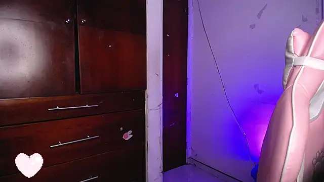 eva six online show from 11-07-25, 10:57