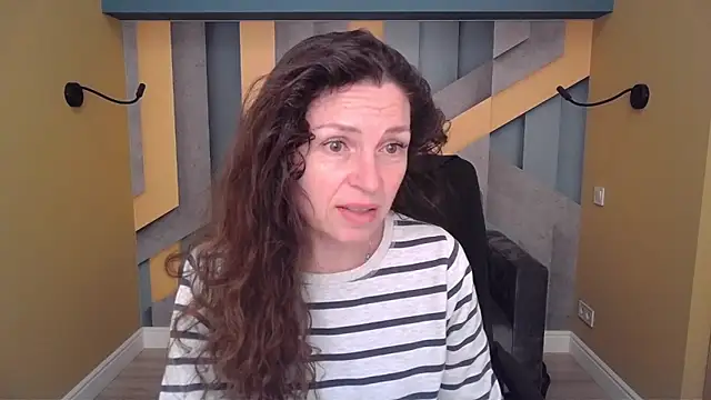 EllaLong online show from 04-05-26, 11:17