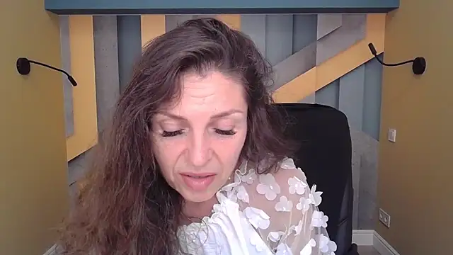 EllaLong online show from 09-16-25, 11:33